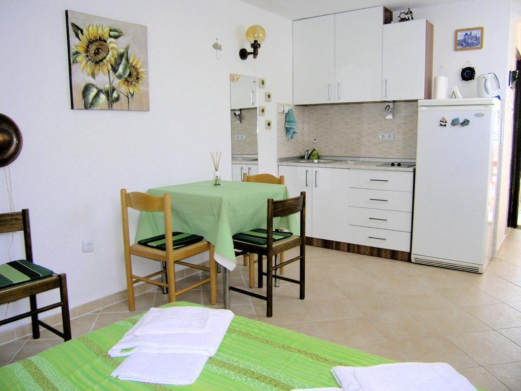 Studio Apartment Tamara 克尔克 客房 照片